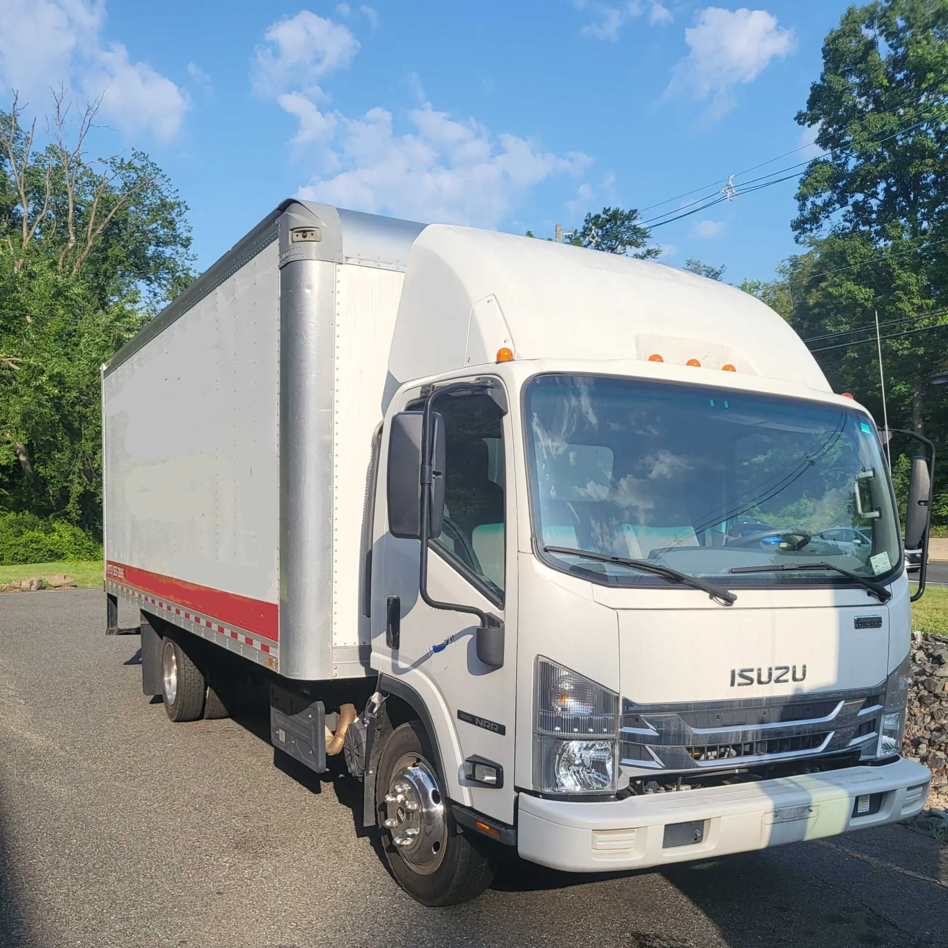 2022 Isuzu NRR