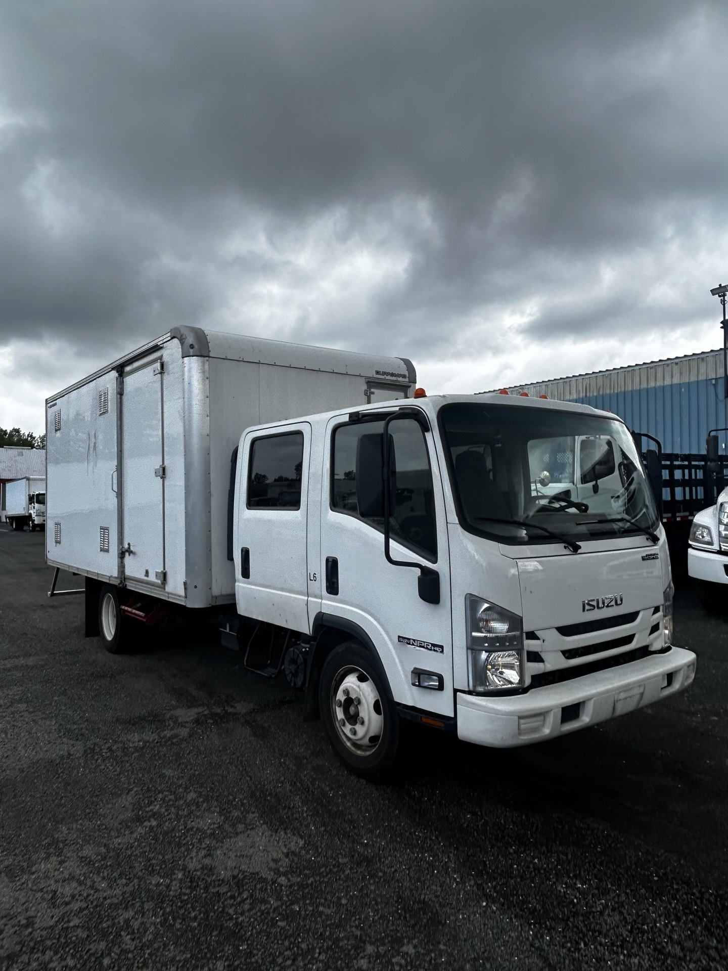 2021 Isuzu NPR HD DC 