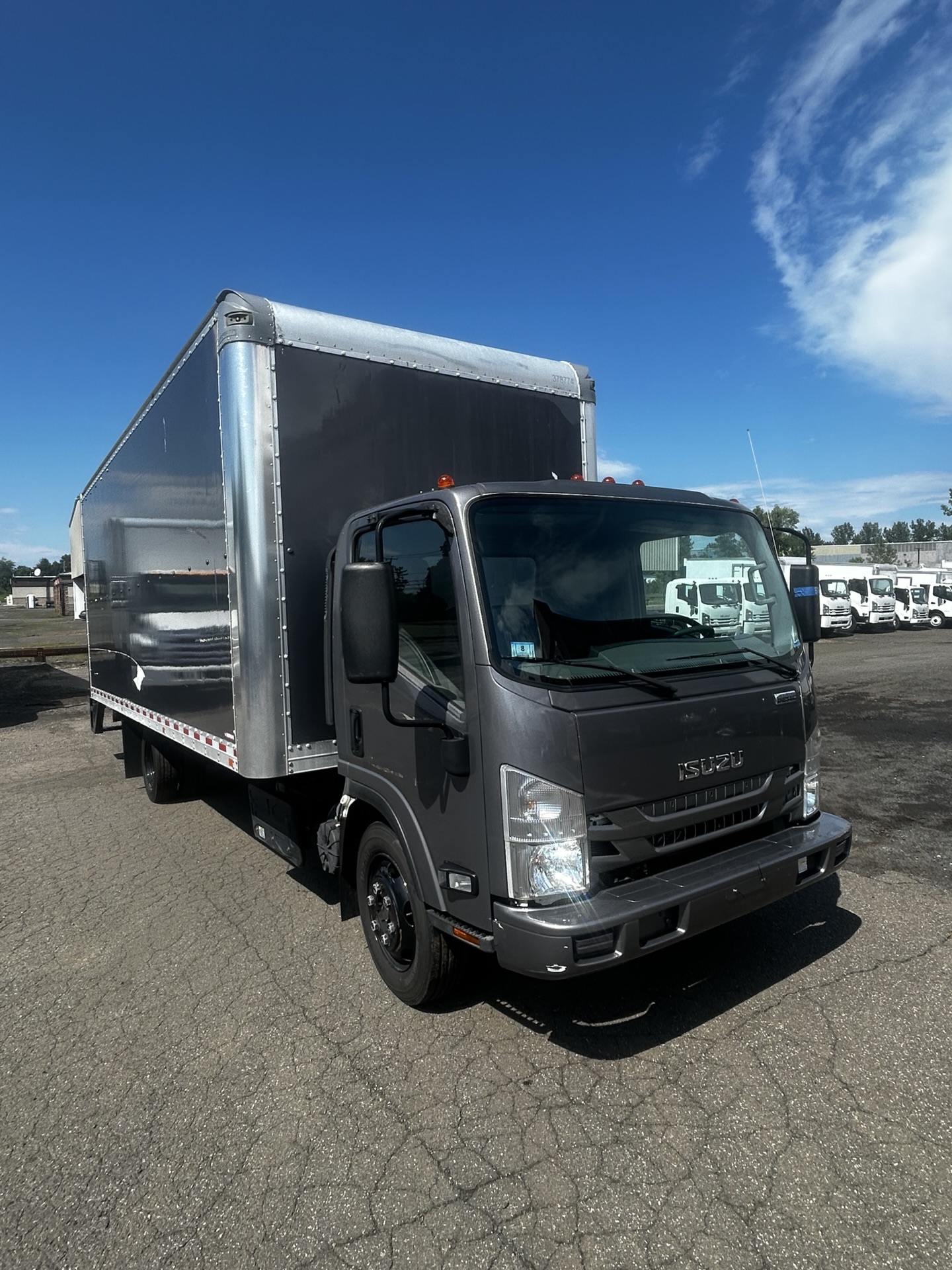 2021 Isuzu NRR