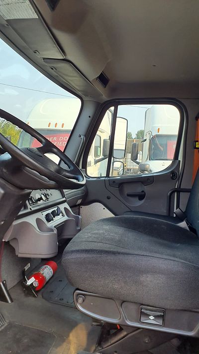 2018 Freightliner M2 106