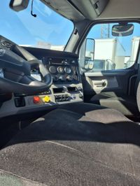 2019 Freightliner NEW CASCADIA 116