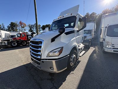 2020 Freightliner NEW CASCADIA 126