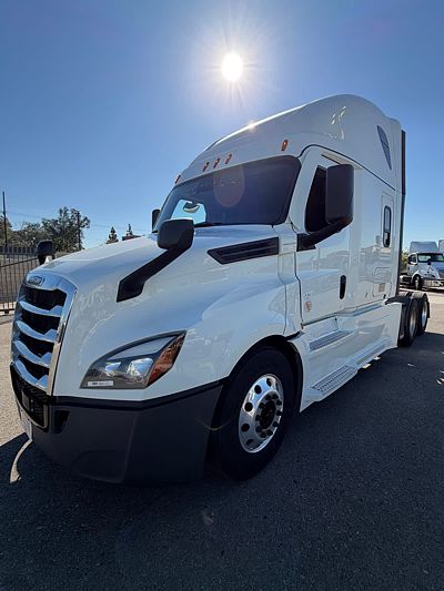 2024 Freightliner NEW CASCADIA PX12664