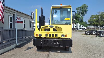 2021 Autocar ACTT42