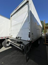 2018 Freightliner M2 106