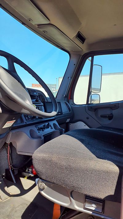 2019 Freightliner M2 106