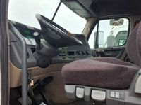 2016 Freightliner CASCADIA 113