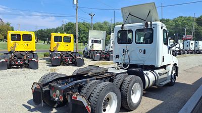 2019 Freightliner NEW CASCADIA PX12664