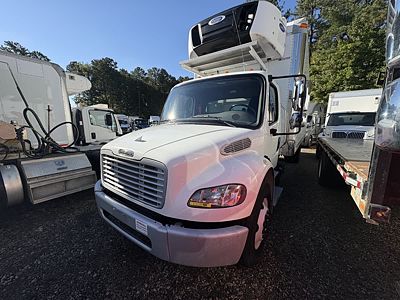 2019 Freightliner M2 106