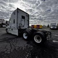 2020 Freightliner CASCADIA 125