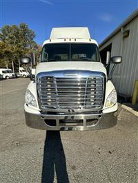 2016 Freightliner CASCADIA 113