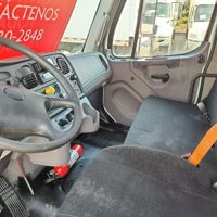 2018 Freightliner M2 106