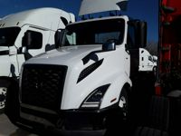 2019 Volvo VNL64T-300
