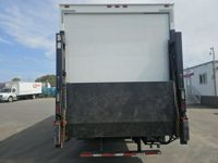 2018 Freightliner M2 106