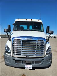 2018 Freightliner CASCADIA 113