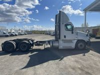 2016 Freightliner CASCADIA 125