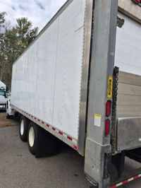 2017 Freightliner M2 106