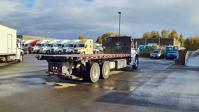 2017 Freightliner M2 106