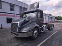 2019 Volvo VNL64T-300