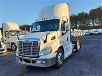 2017 Freightliner CASCADIA 113