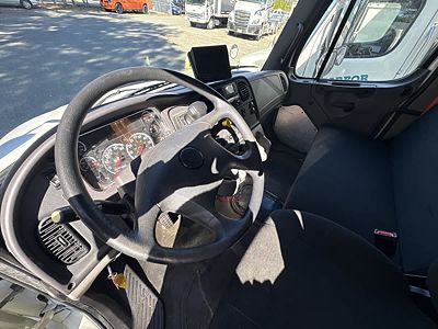 2020 Freightliner M2 106