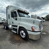 2018 Freightliner CASCADIA 125