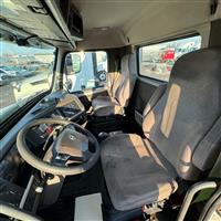 2017 Volvo VNM64T