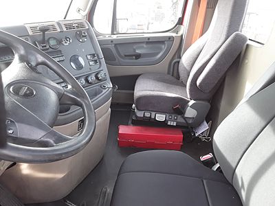 2017 Freightliner CASCADIA 125