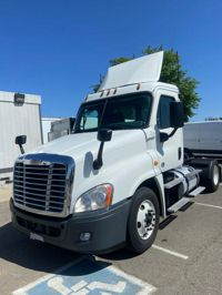 2018 Freightliner CASCADIA 125