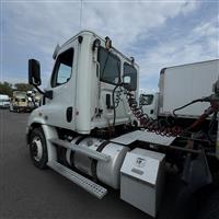 2017 Freightliner CASCADIA 113