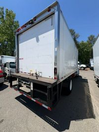 2018 Freightliner M2 106