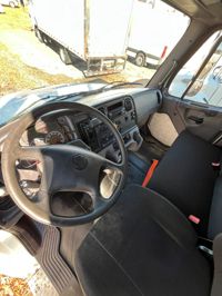 2018 Freightliner M2 106