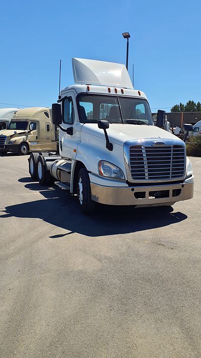 2018 Freightliner CASCADIA 125
