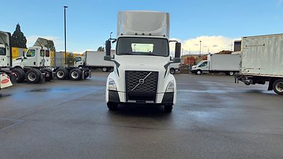 2019 Volvo VNL42T 300