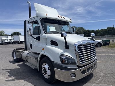 2020 Freightliner CASCADIA 113