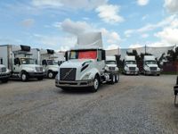 2019 Volvo VNL64T-300