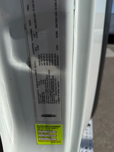 2019 Freightliner CASCADIA 113