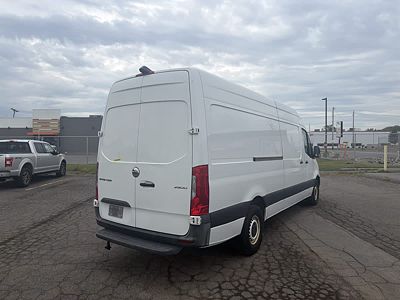 2021 Mercedes-Benz F2CA74 SPRINTER