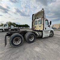 2017 Freightliner CASCADIA 125