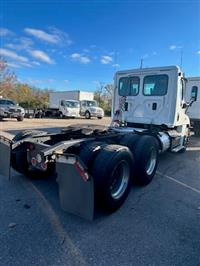 2017 Freightliner CASCADIA 125