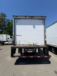 2018 Freightliner M2 106