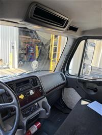 2016 Freightliner M2 106