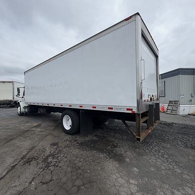 2020 Freightliner M2 106