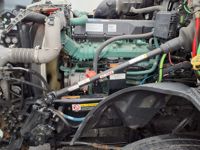 2020 Volvo VNL64T-300