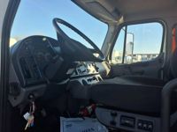 2020 Freightliner M2 106