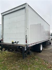 2017 Freightliner M2 106