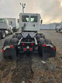 2017 Freightliner CASCADIA 125