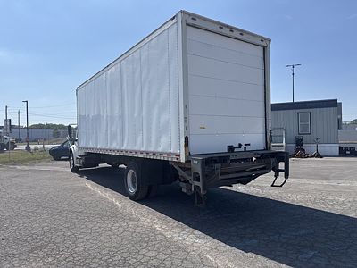 2019 Freightliner M2 106