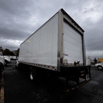 2020 Freightliner M2 106
