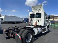 2017 Freightliner CASCADIA 113